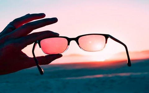 زمان لازم برای تعویض عینک آفتابی